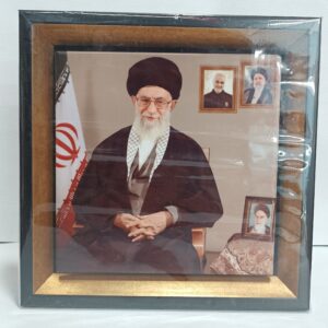 قاب کاشی مقام معظم رهبری با عکس امام و حاج قاسم