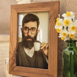 قاب رهبر شهید جوانی